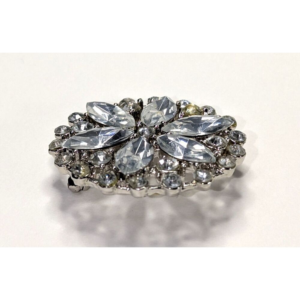 Round Marquise Rhinestone Flower Brooch - Picture 3 of 6